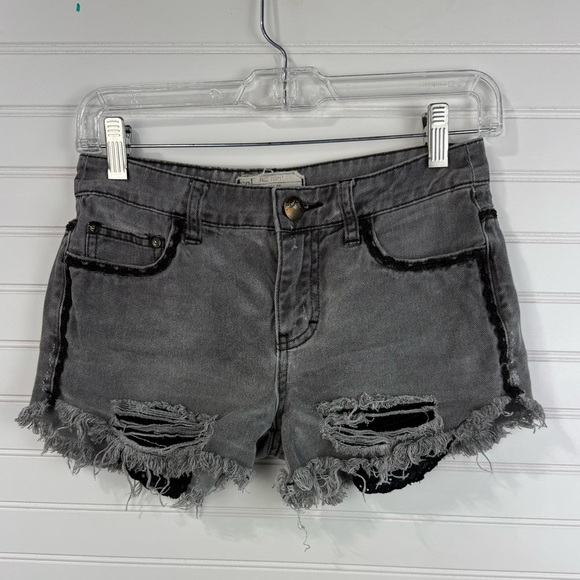 Free People women’s faded gray & black cutoff distressed denim shorts. Size 24 - Picture 1 of 8